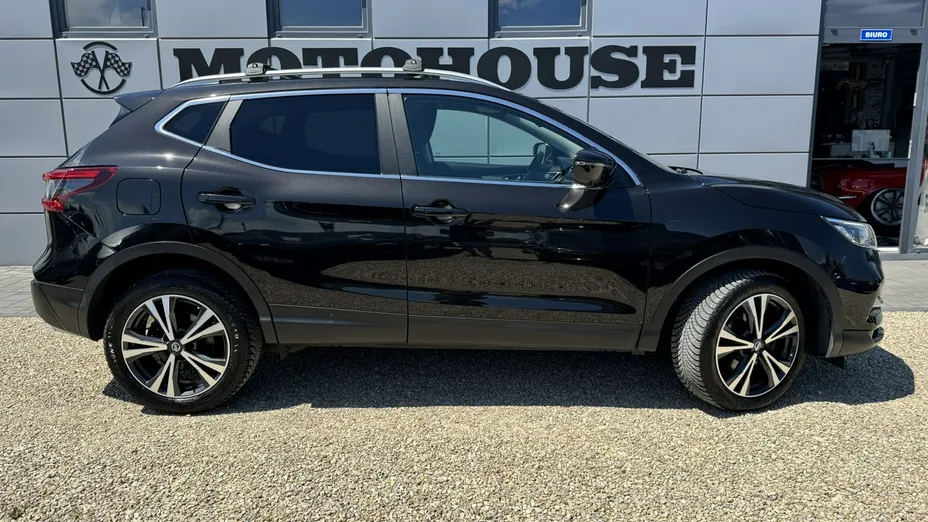NISSAN Qashqai -