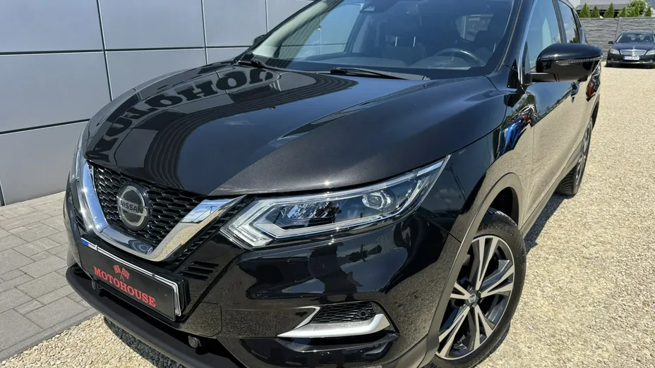 NISSAN Qashqai -