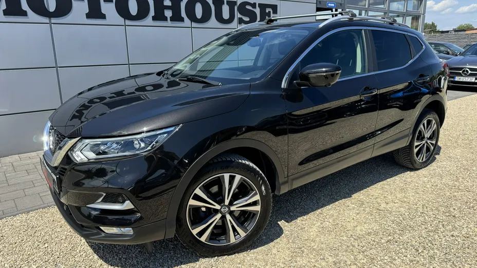 NISSAN Qashqai -