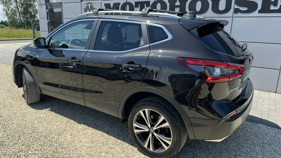 NISSAN Qashqai -