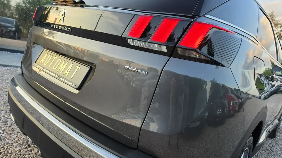PEUGEOT 3008 -