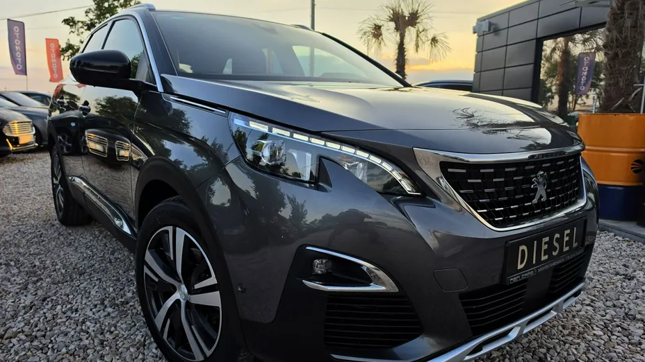 PEUGEOT 3008 -