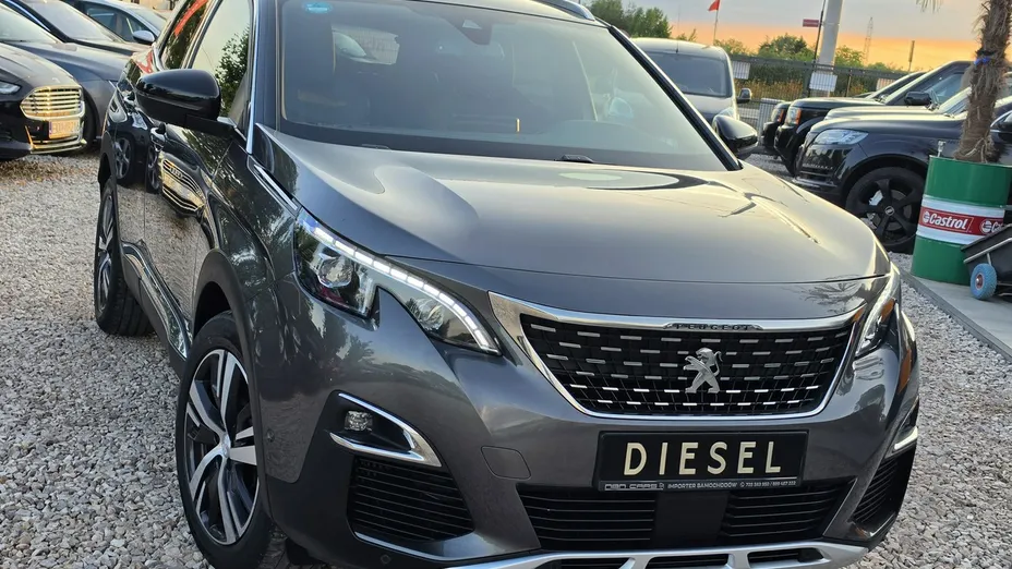 PEUGEOT 3008 -