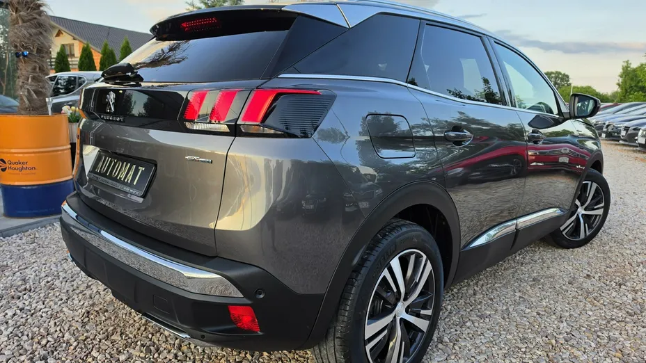 PEUGEOT 3008 -