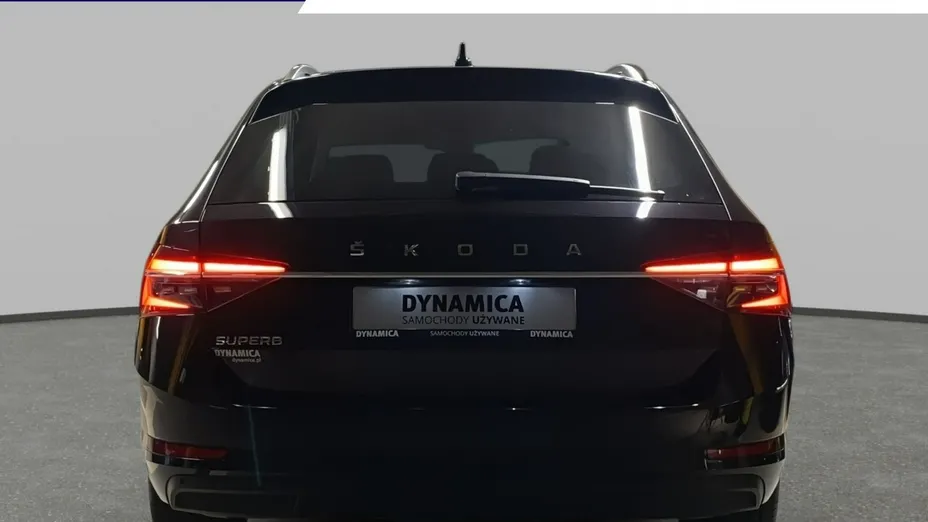 SKODA Superb -