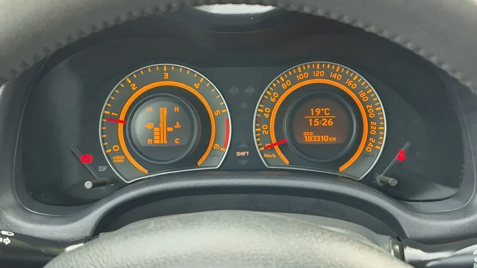 TOYOTA Corolla -