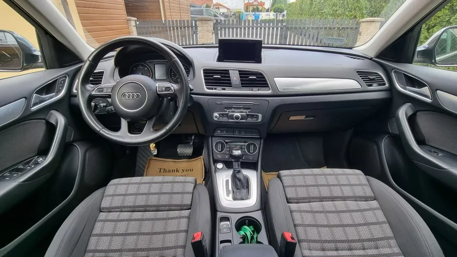 AUDI Q3 -