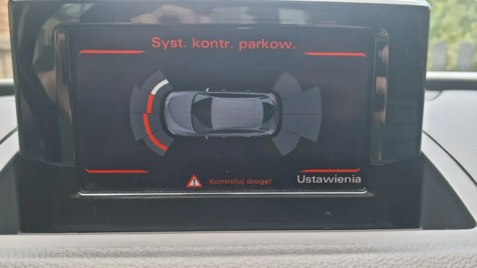 AUDI Q3 -