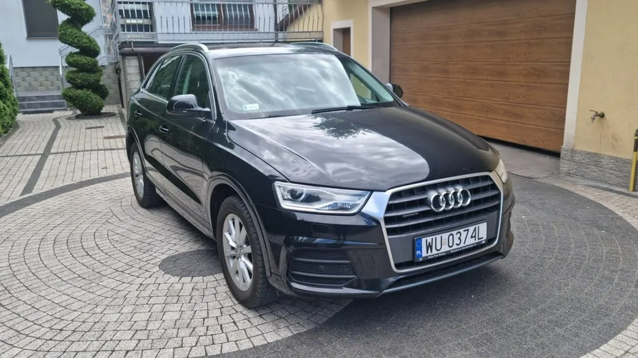 AUDI Q3 -