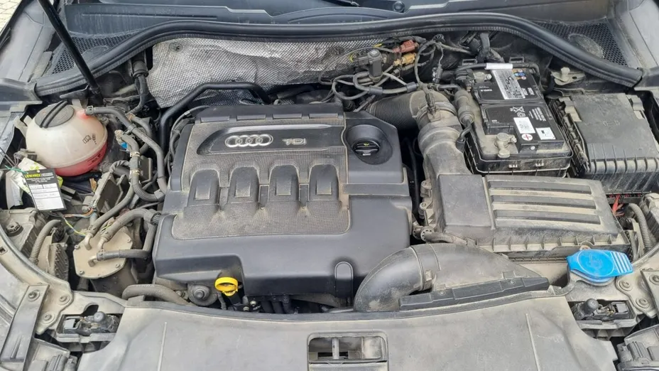 AUDI Q3 -