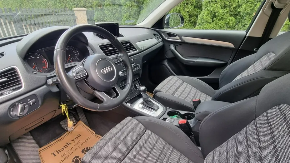 AUDI Q3 -