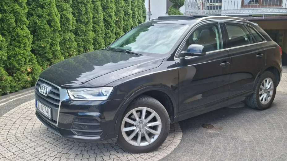 AUDI Q3 -
