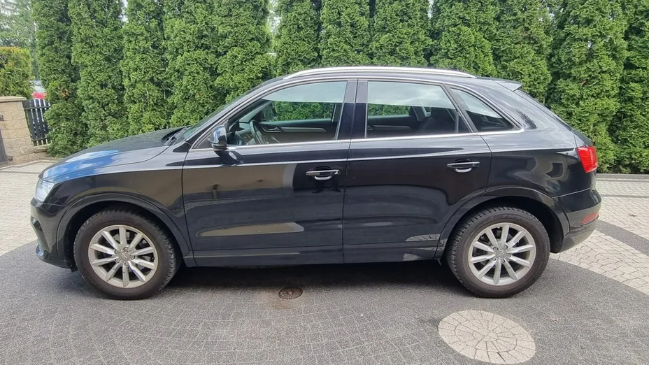 AUDI Q3 -