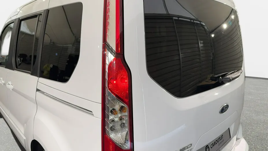 FORD Tourneo Connect -