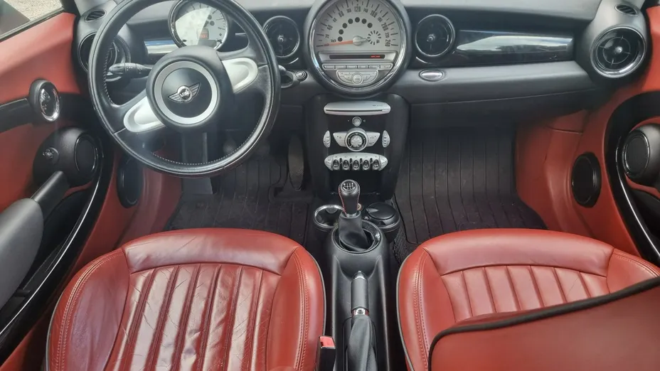 MINI Cooper -