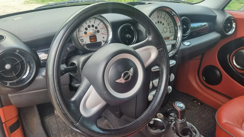 MINI Cooper -