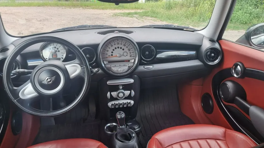 MINI Cooper -