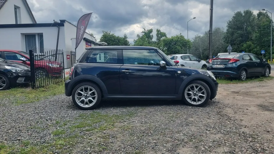 MINI Cooper -