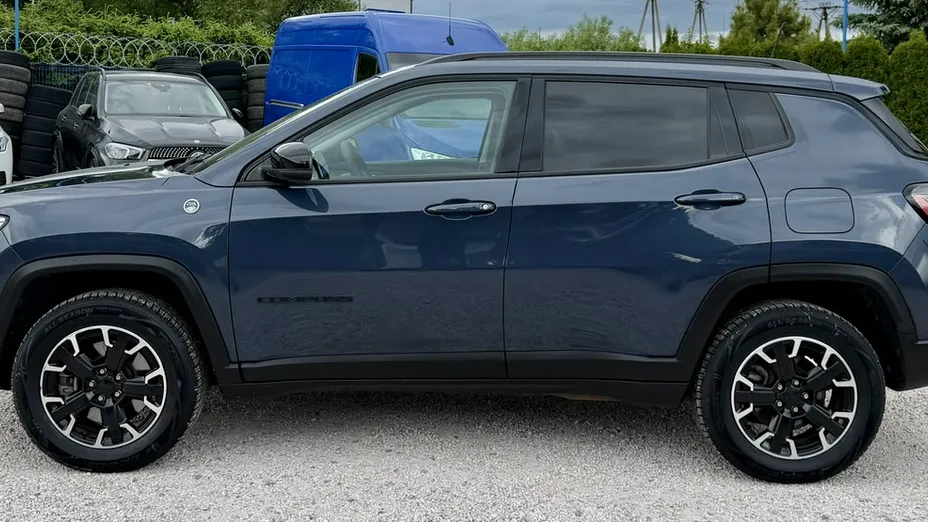 JEEP Compass -