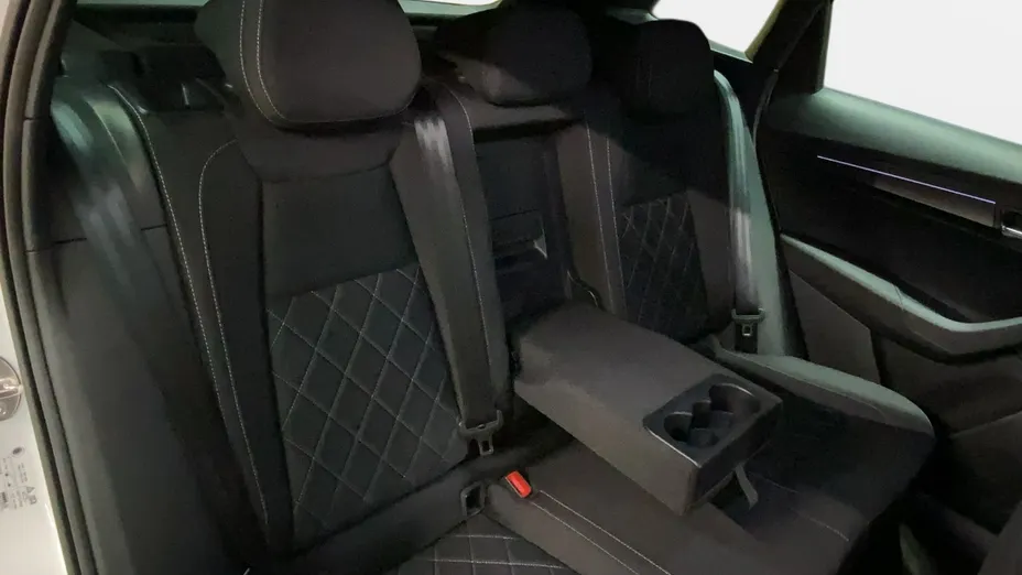 SKODA Karoq -