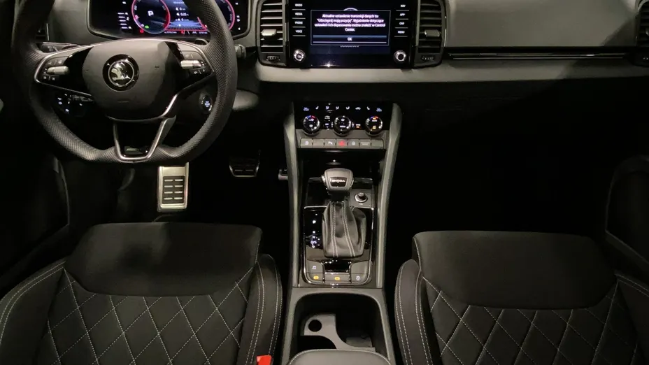 SKODA Karoq -