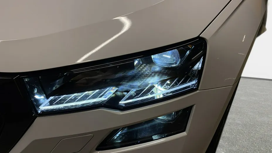SKODA Karoq -