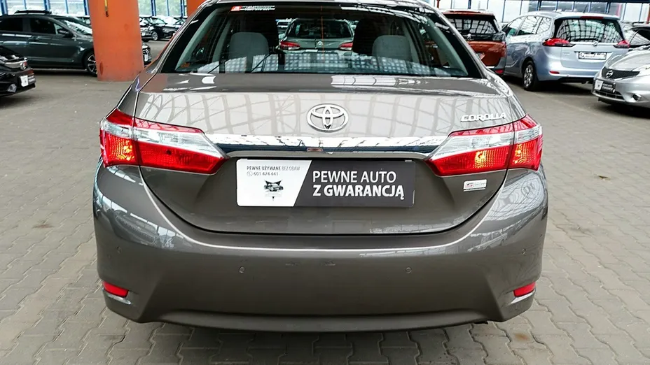 TOYOTA Corolla -