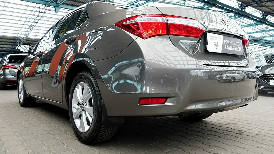 TOYOTA Corolla -