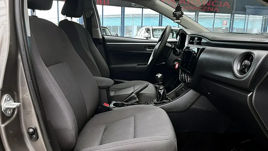 TOYOTA Corolla -