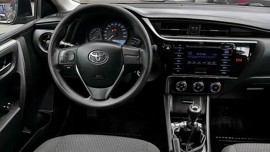 TOYOTA Corolla -