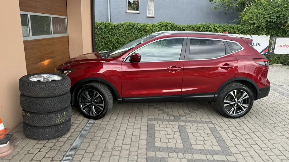 NISSAN Qashqai -