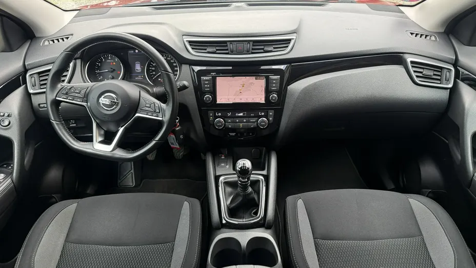 NISSAN Qashqai -