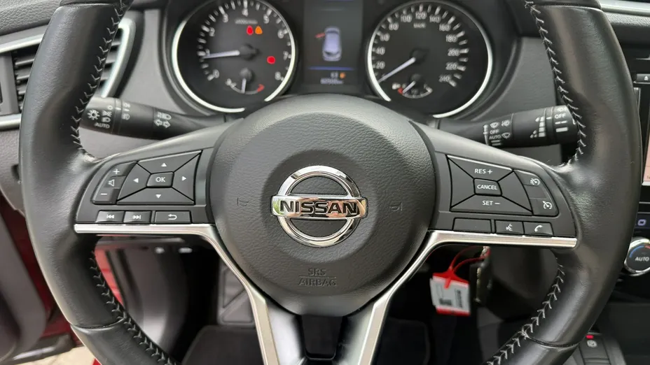 NISSAN Qashqai -