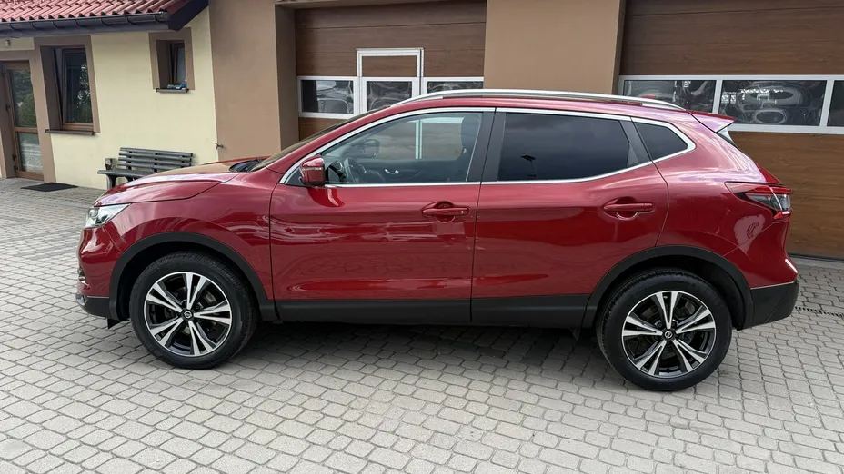 NISSAN Qashqai -