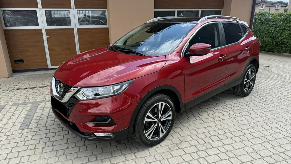 NISSAN Qashqai -