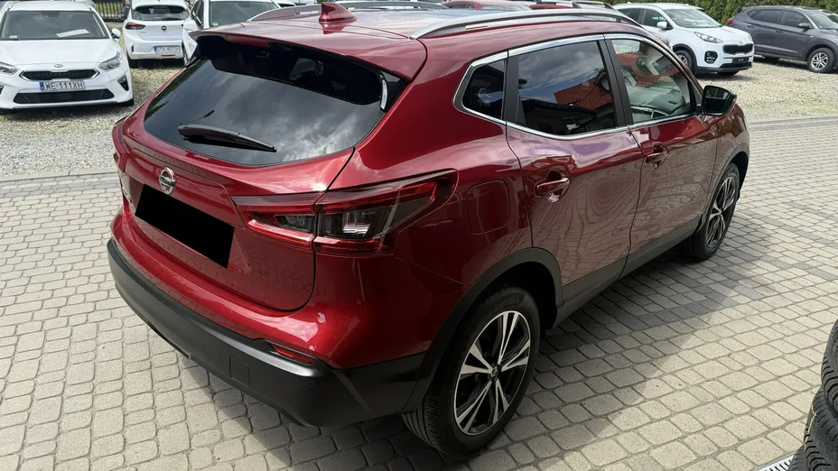 NISSAN Qashqai -