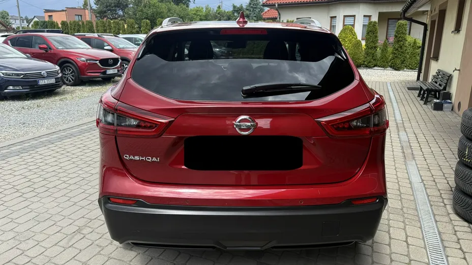 NISSAN Qashqai -