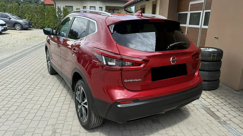 NISSAN Qashqai -
