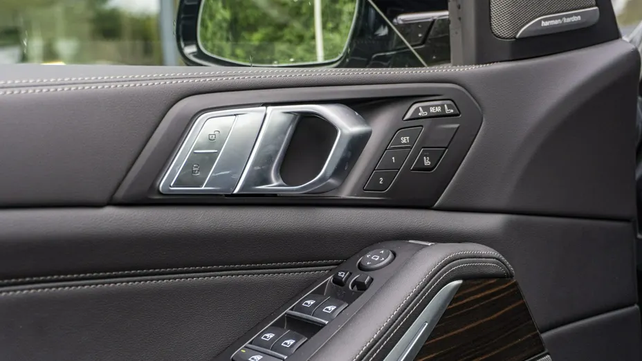 BMW X7 -