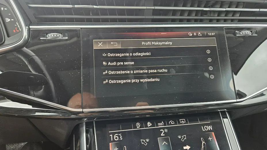 AUDI Q7 -