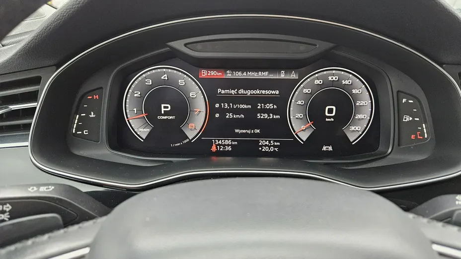 AUDI Q7 -