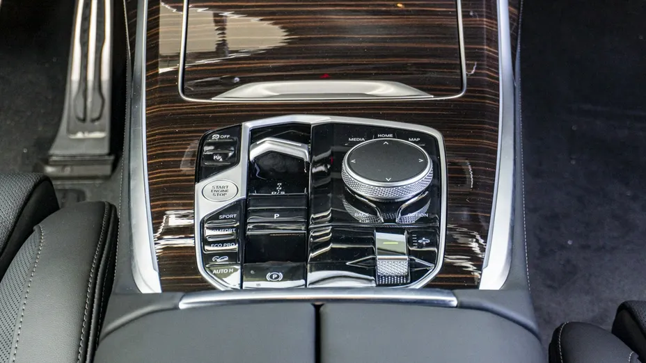 BMW X7 -
