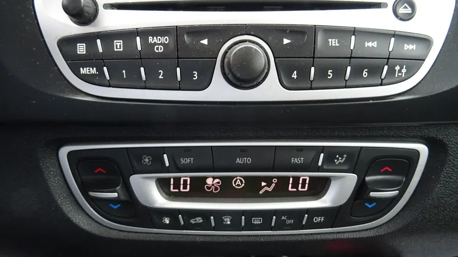 RENAULT Scenic -