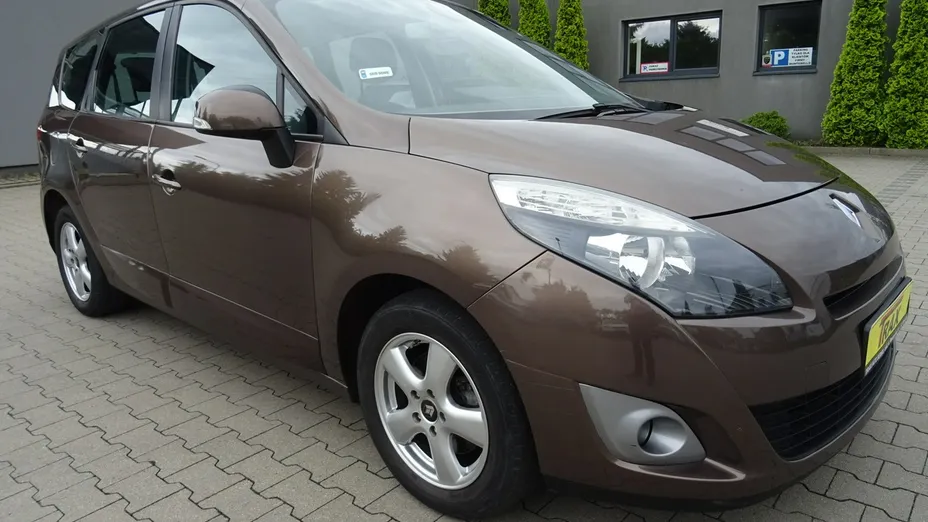RENAULT Scenic -