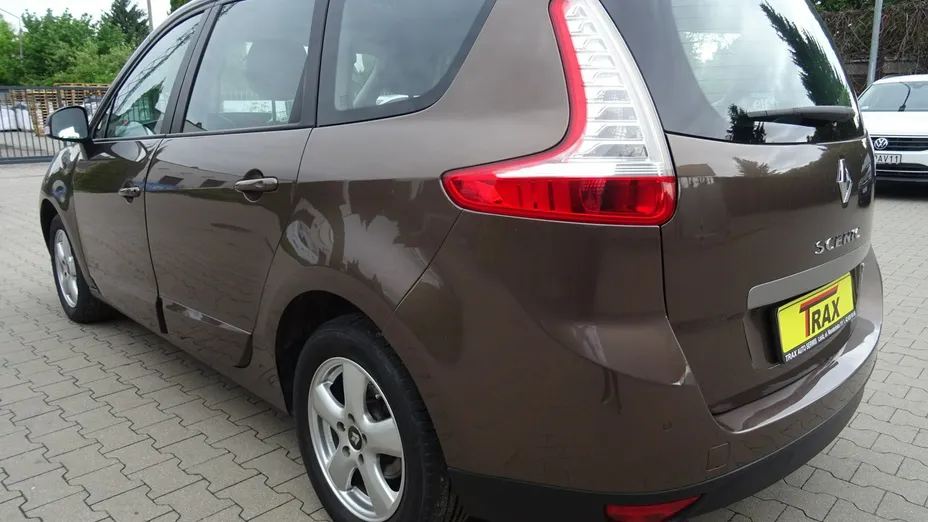 RENAULT Scenic -