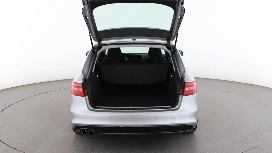 AUDI A4 -