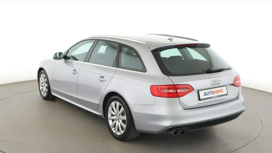 AUDI A4 -