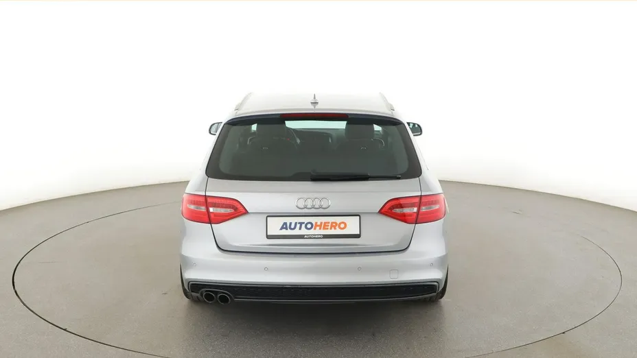 AUDI A4 -