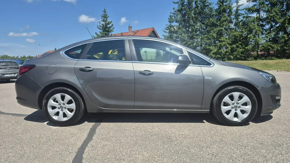 OPEL Astra -
