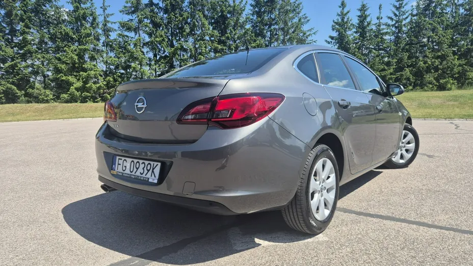 OPEL Astra -
